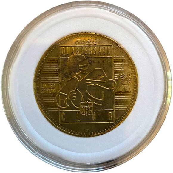 Randall Cunningham #12 Eagles RETIRED 1996 Pinnacle QB Club NFL Vintage Coin - Picture 3 of 4